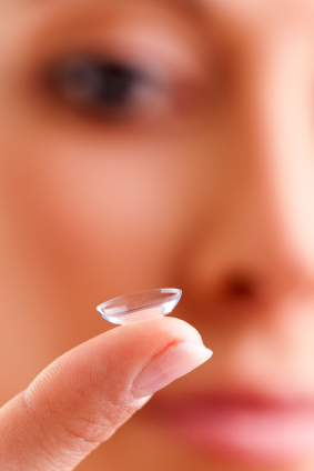 Contact_Lens_in_Focus